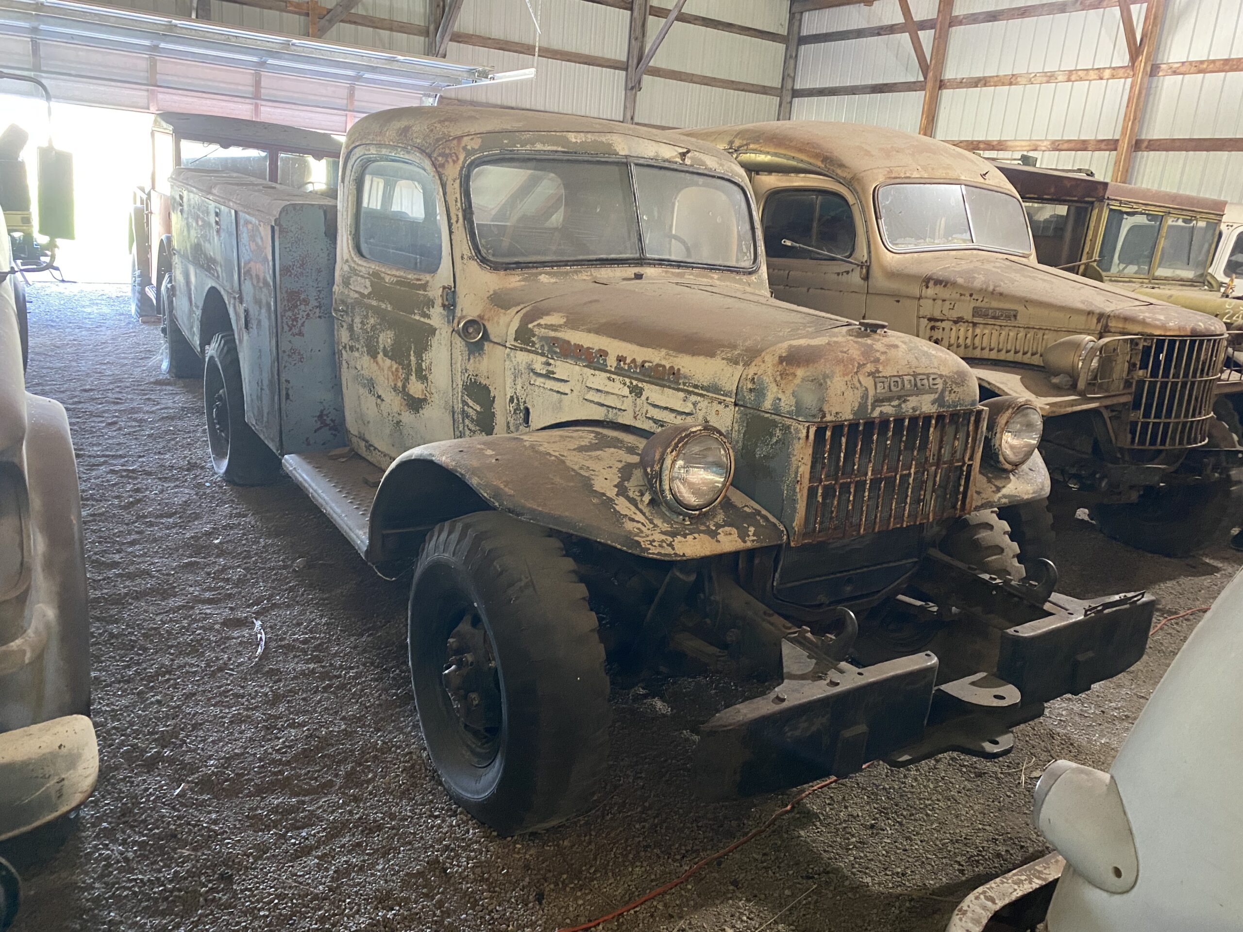 
								1947 Dodge Power Wagon full									