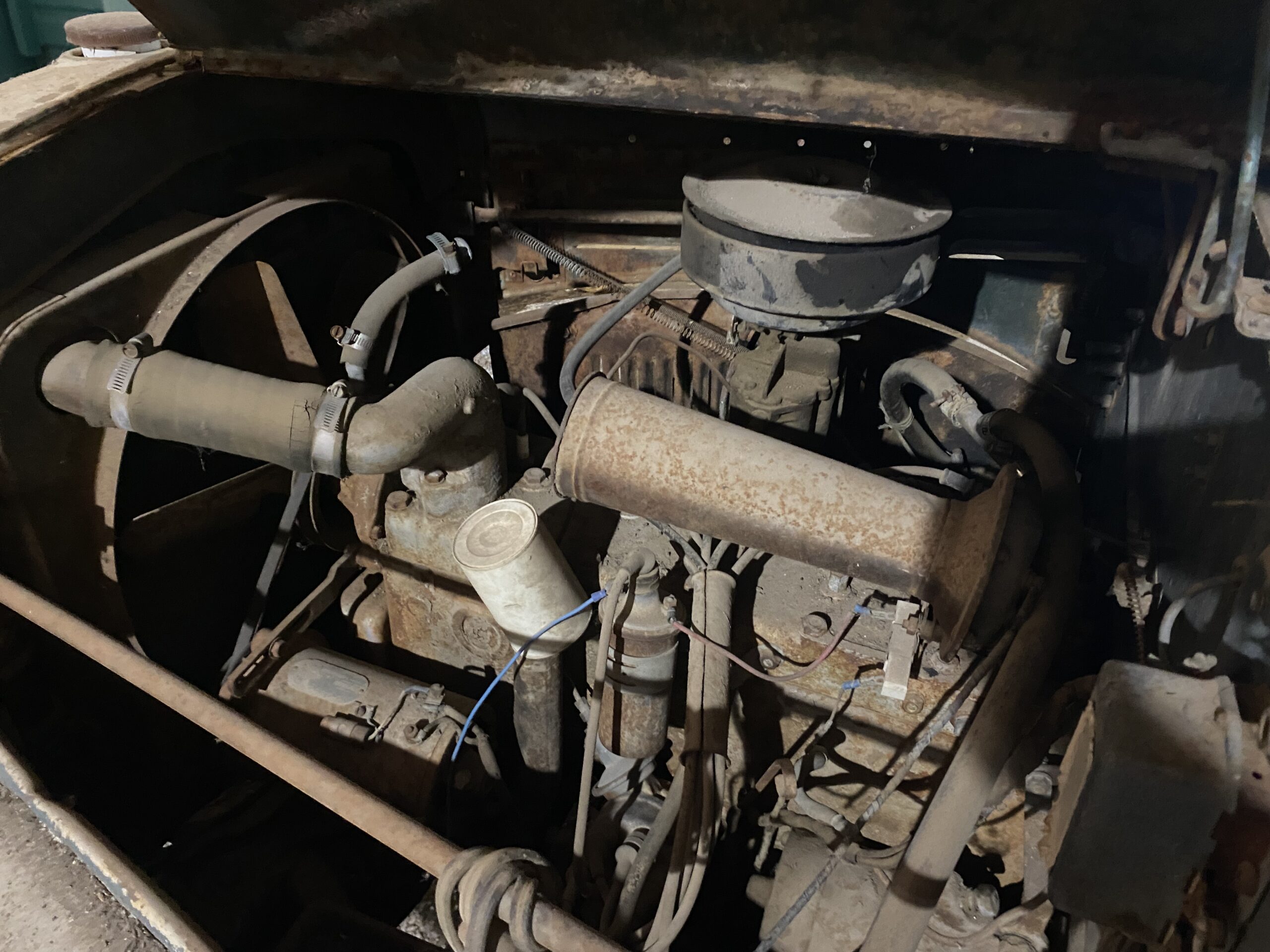 
								1947 Dodge Power Wagon full									