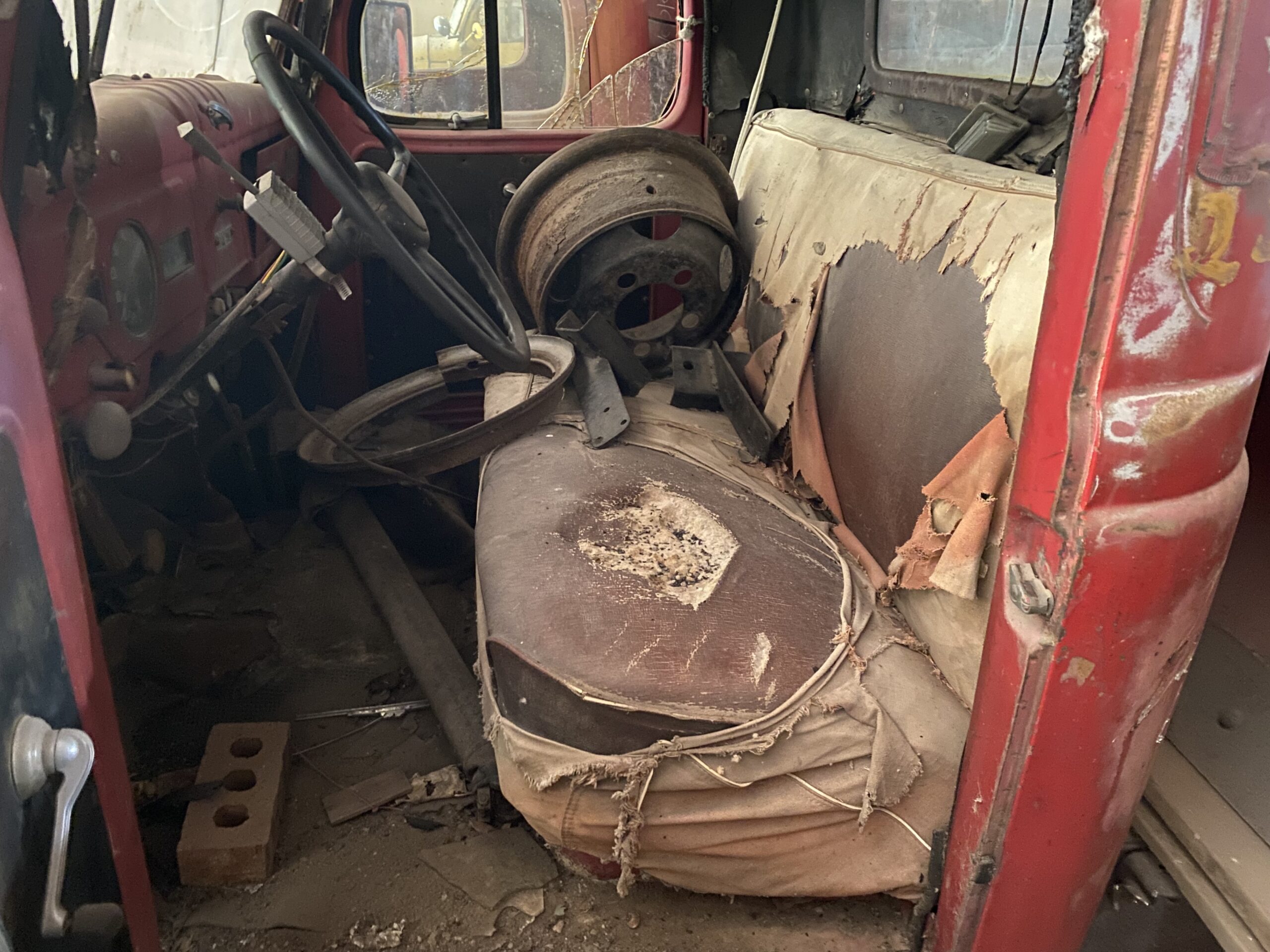 
								1947 Dodge Power Wagon full									