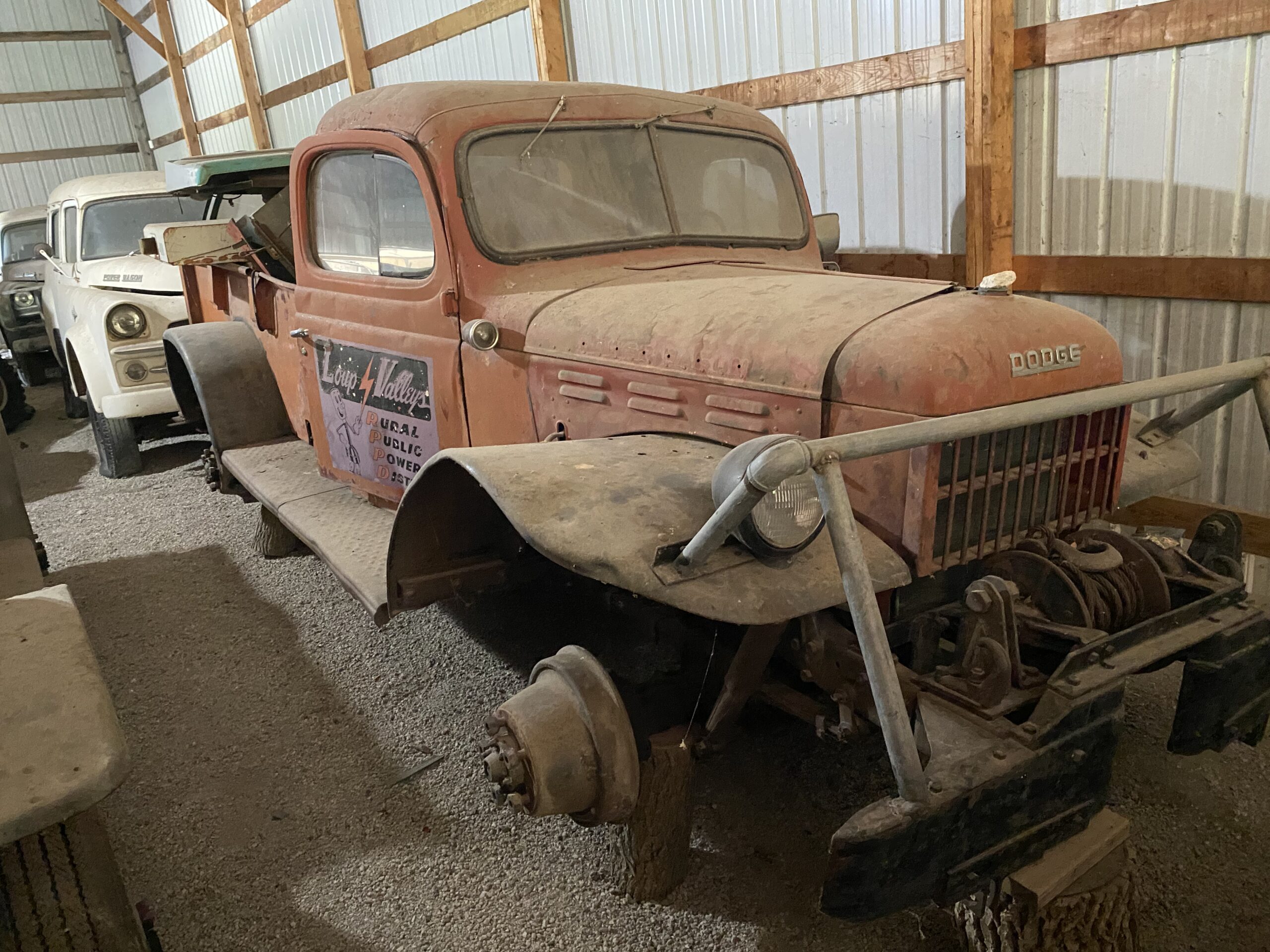 
								1948 Dodge Power Wagon full									