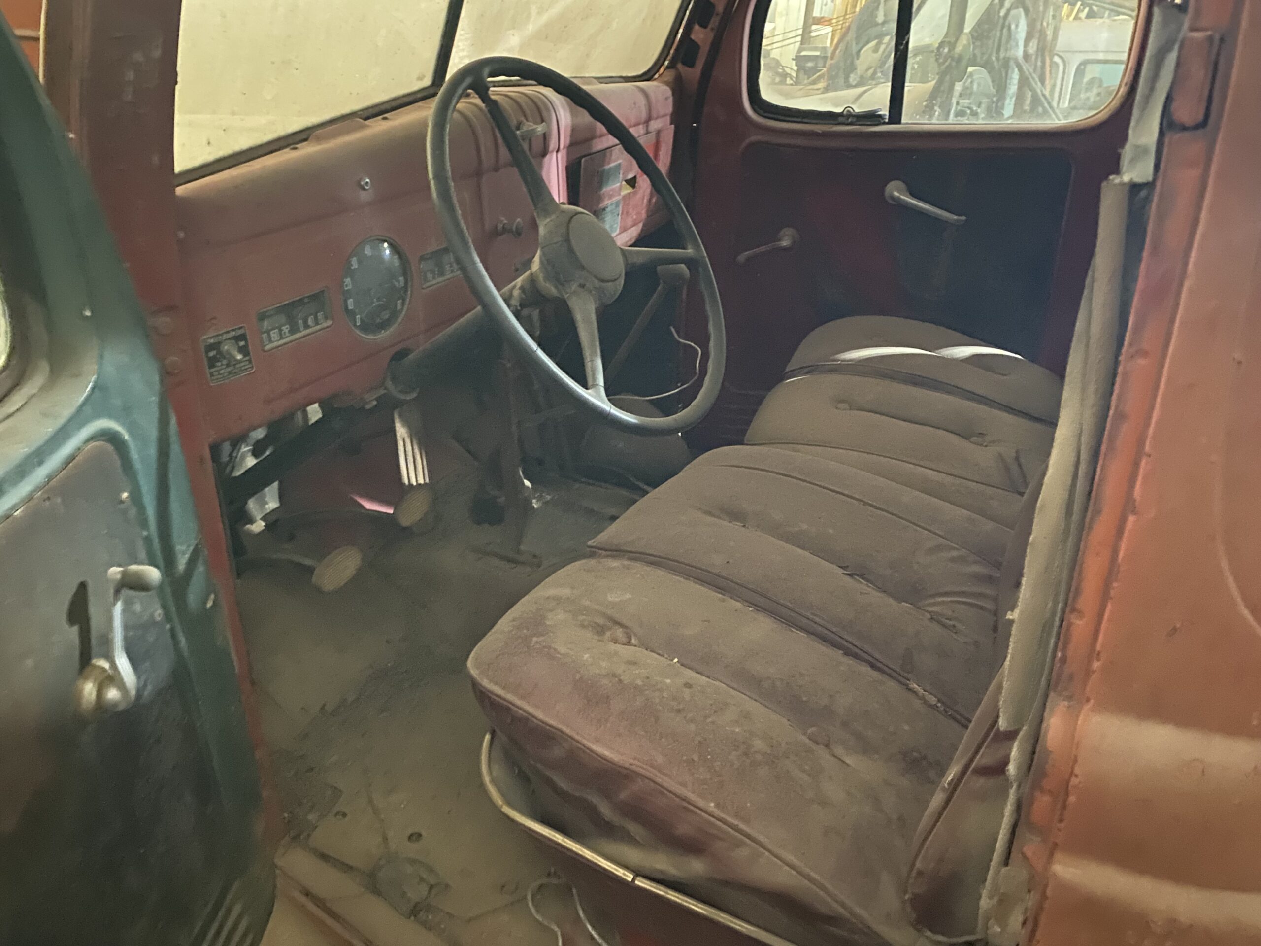 
								1948 Dodge Power Wagon full									