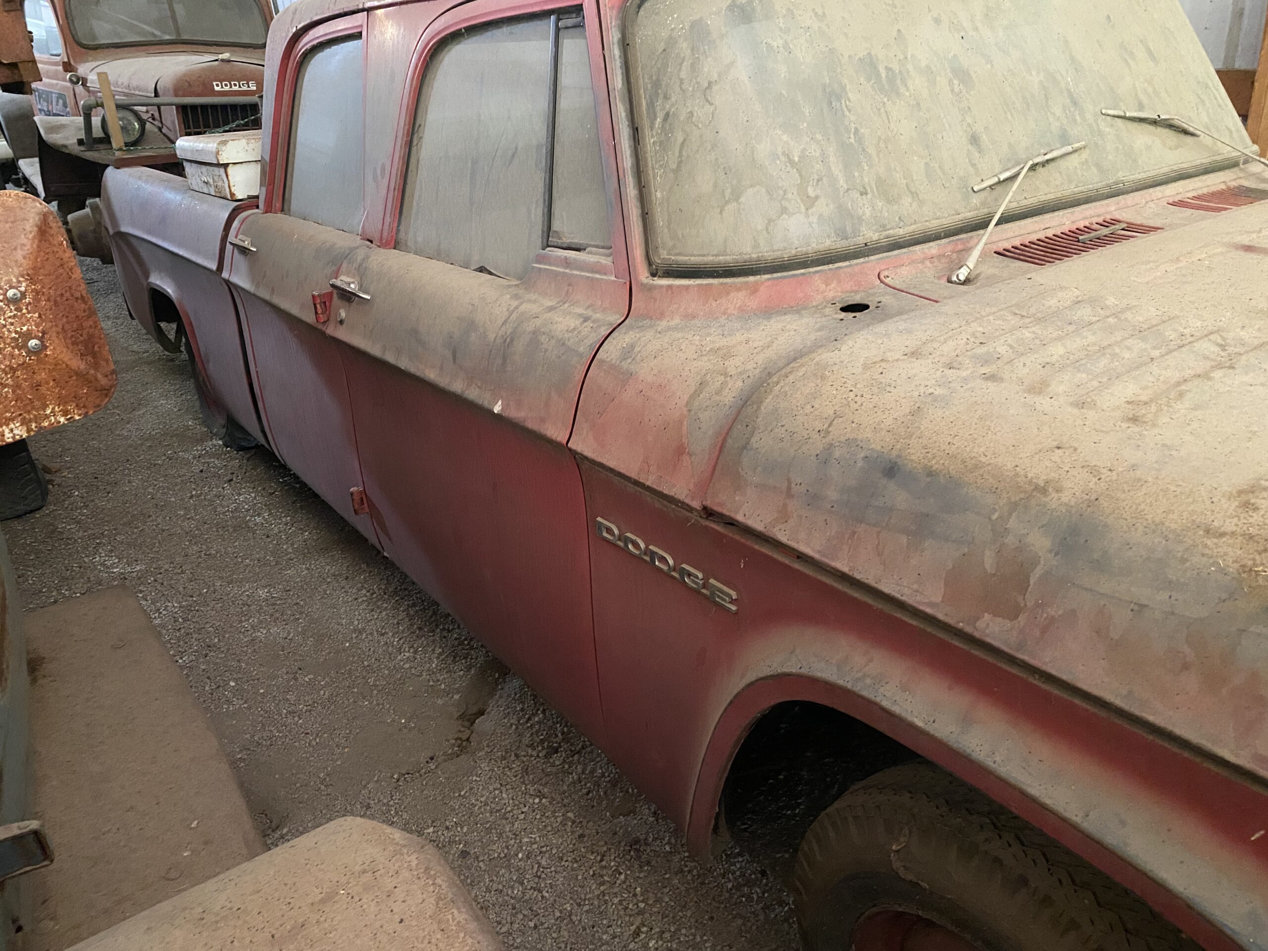
								Dodge D200 Crew Cab full									
