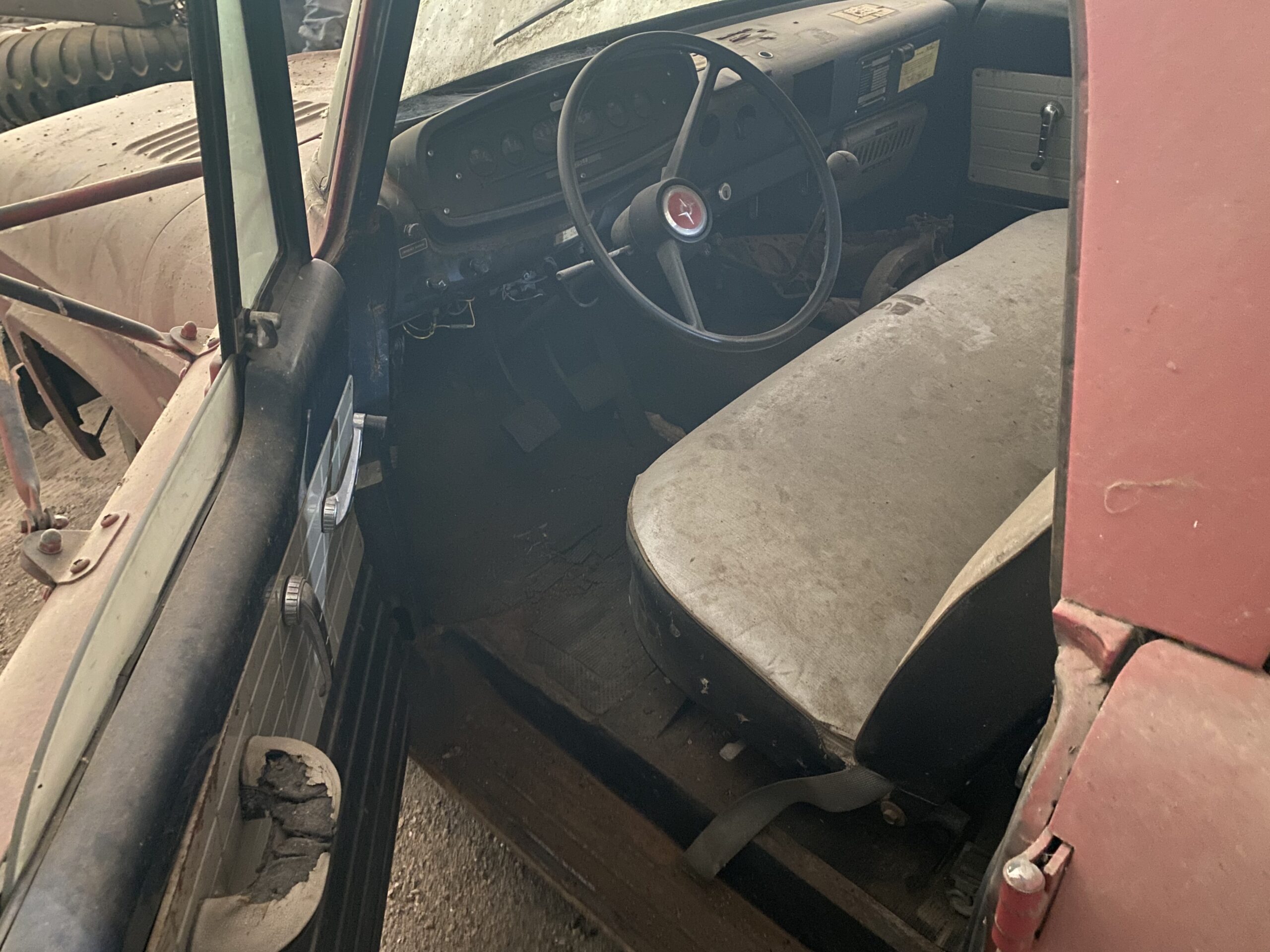 
								Dodge D200 Crew Cab full									