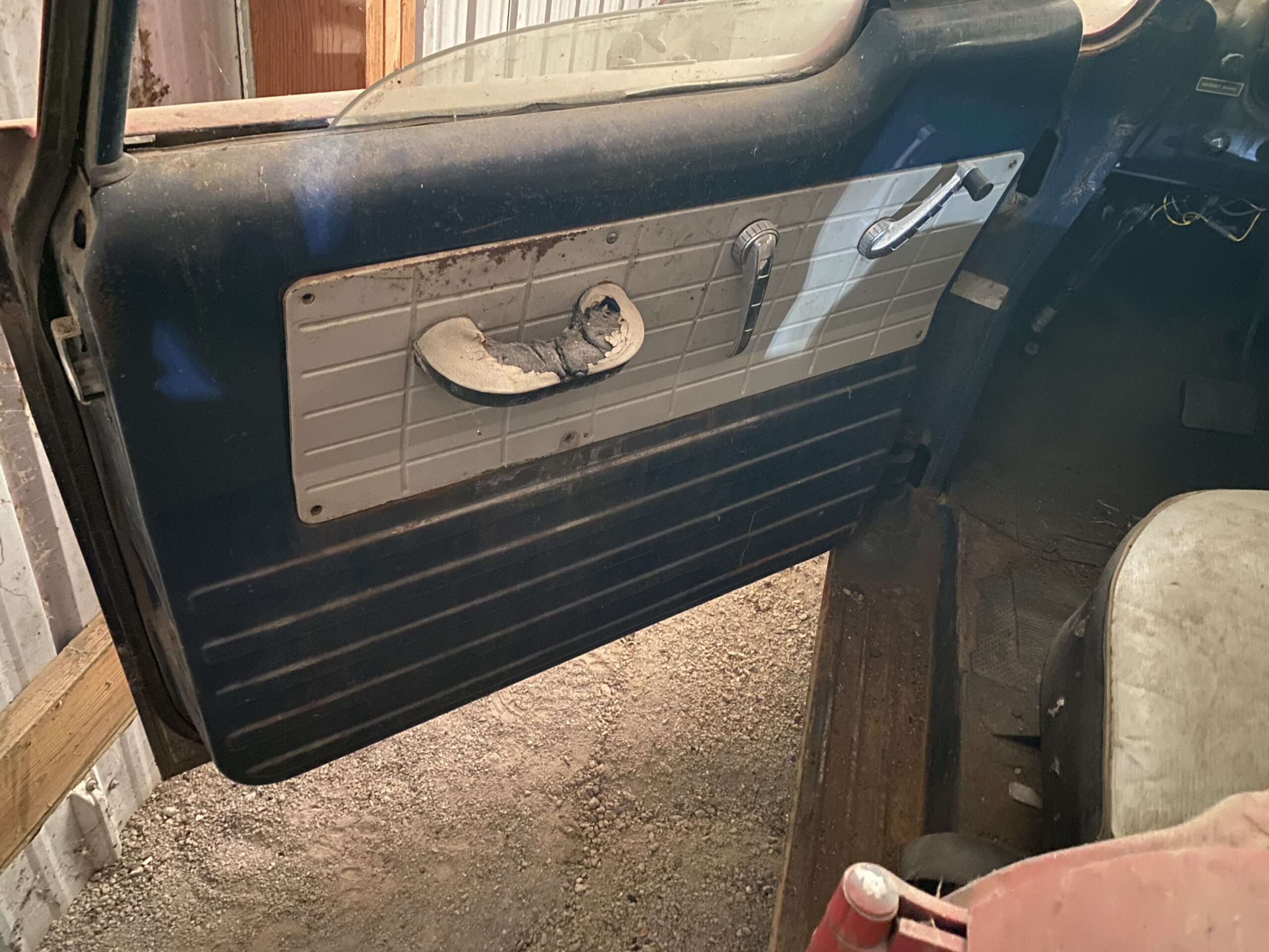 
								Dodge D200 Crew Cab full									