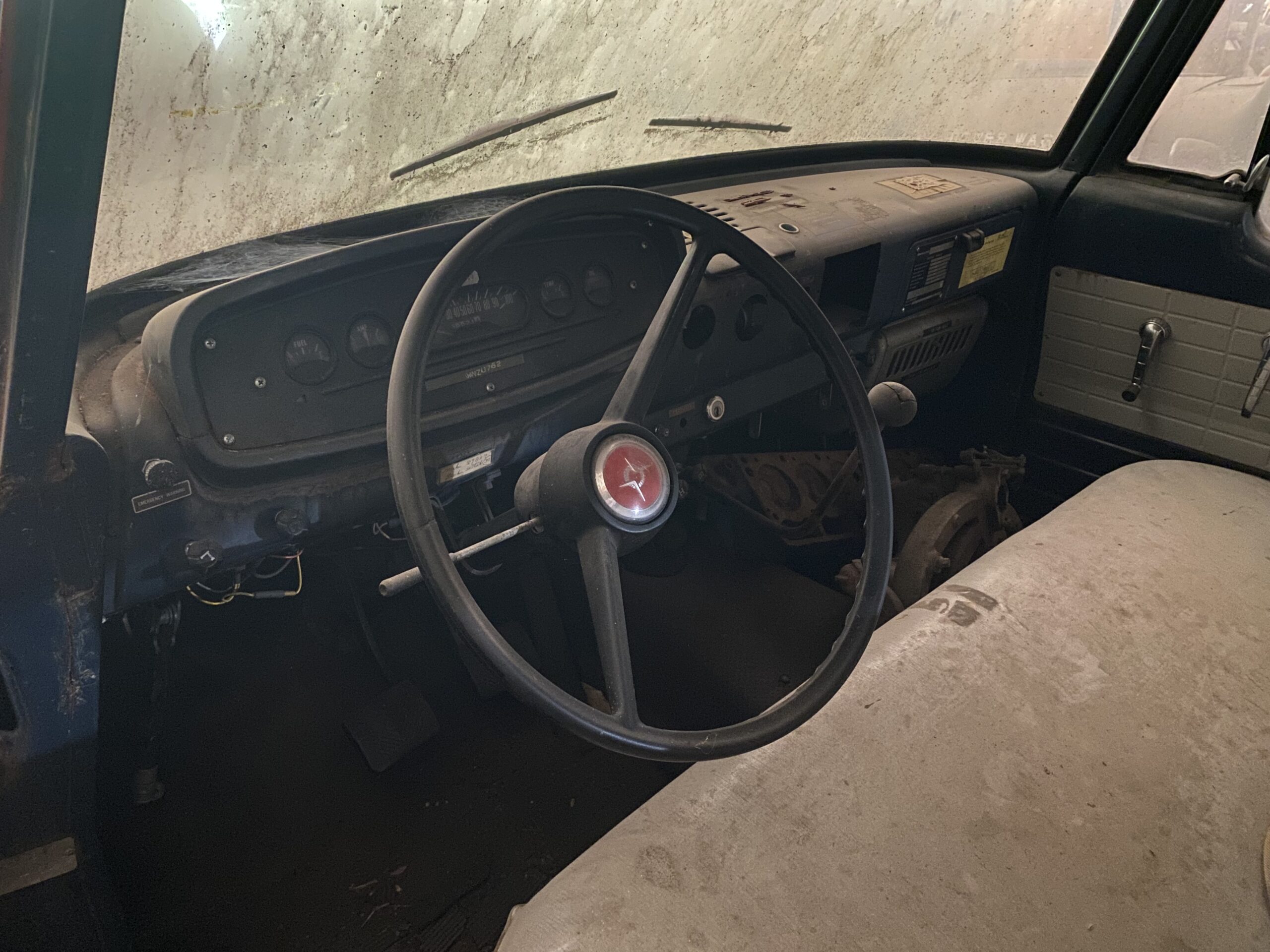 
								Dodge D200 Crew Cab full									