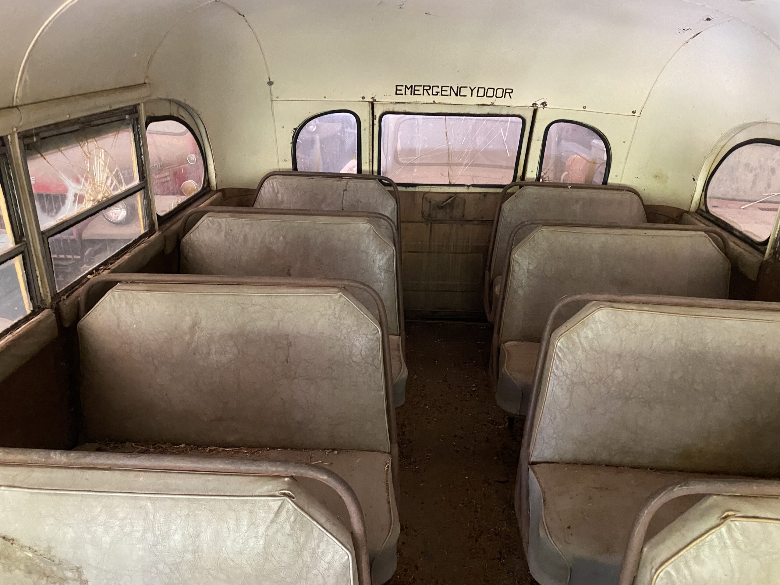 
								Dodge Power Wagon School Bus full									