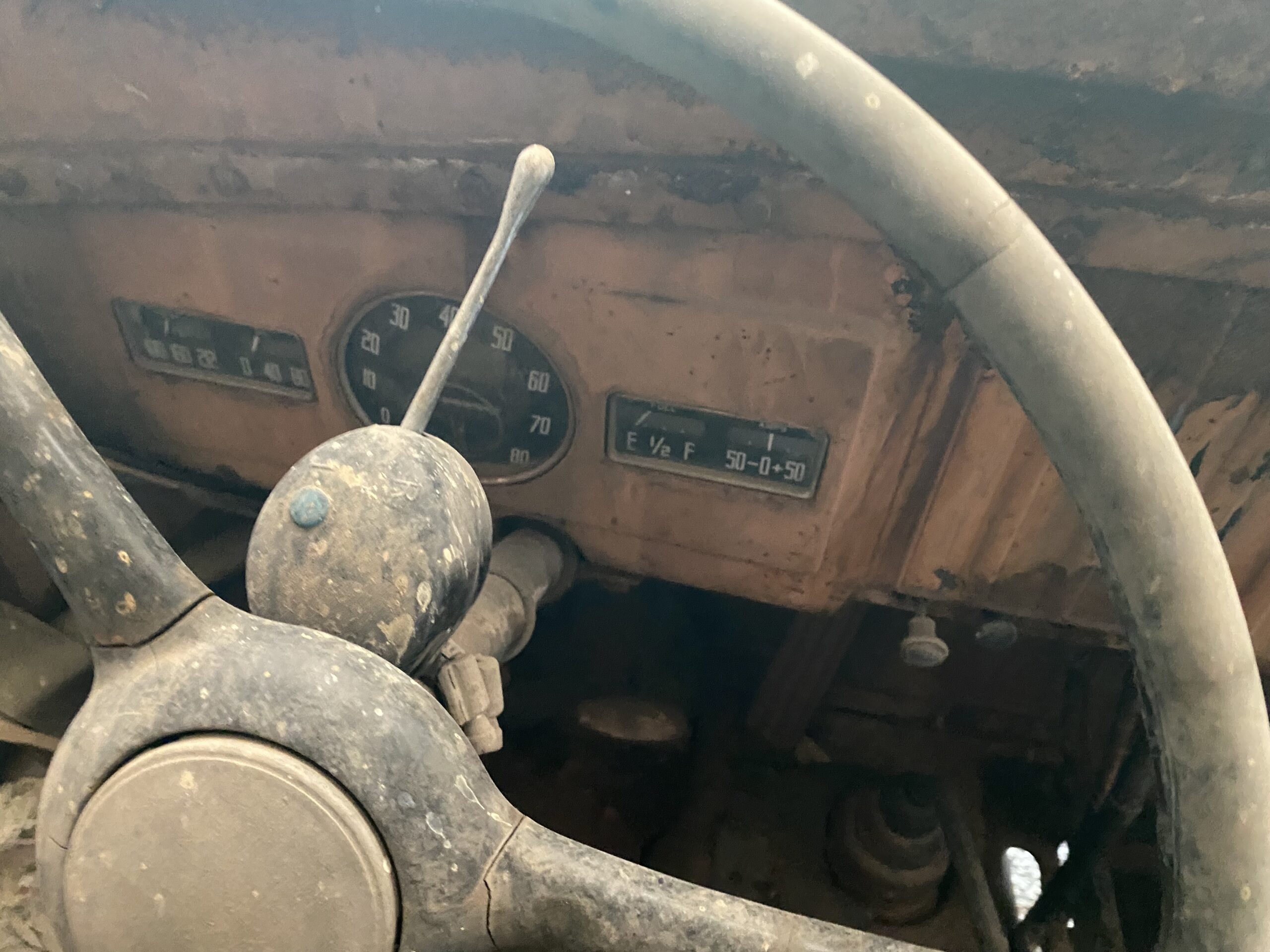 
								Dodge Power Wagon School Bus full									