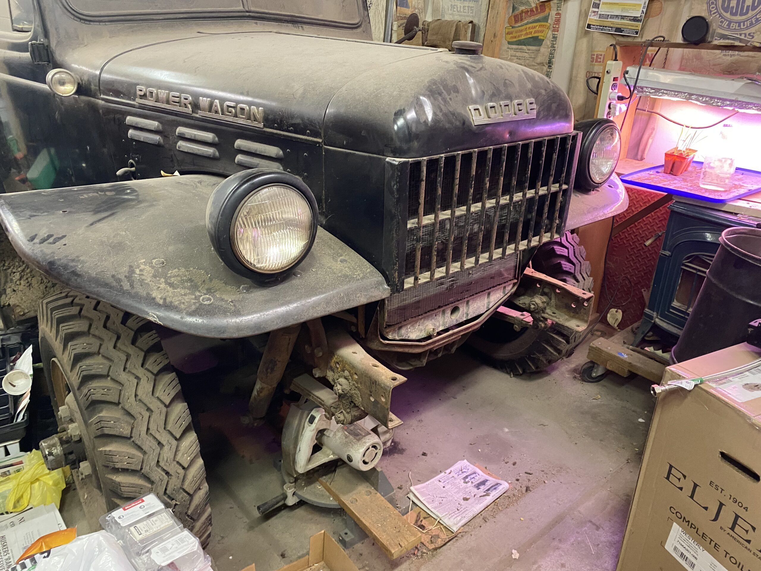 
								1947 Dodge Power Wagon full									