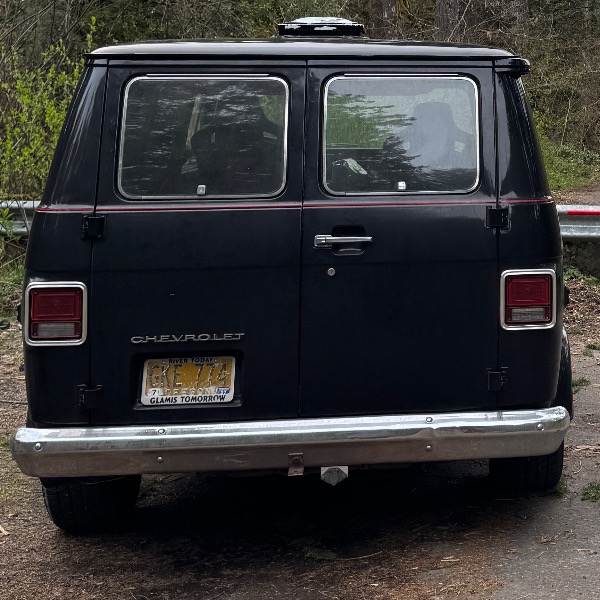 
								1976 Chevy G-10 Shorty van(manual) full									