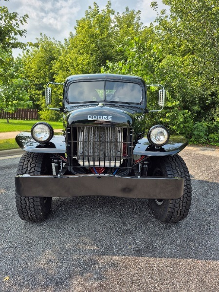 
								1952 Dodge Power Wagon full									