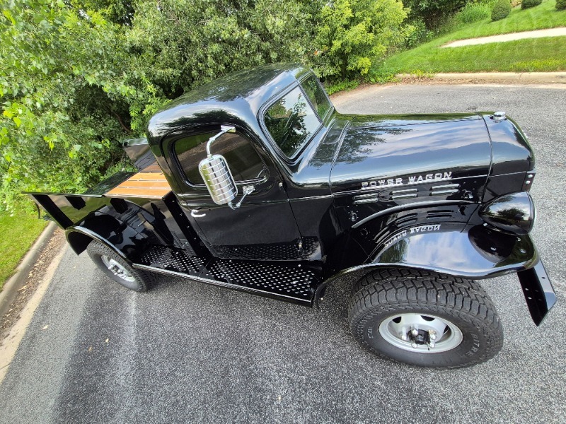 
								1952 Dodge Power Wagon full									
