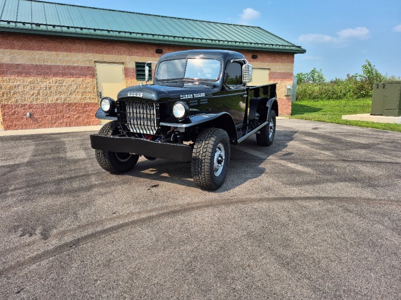 
								1952 Dodge Power Wagon full									