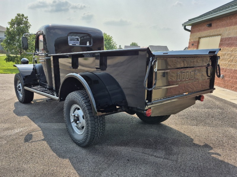 
								1952 Dodge Power Wagon full									