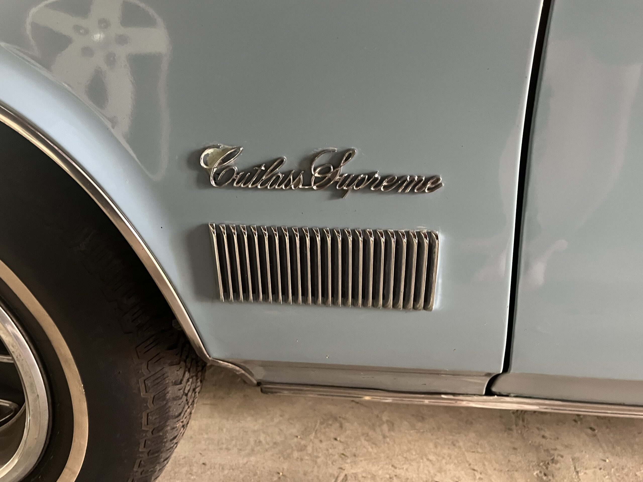 
								1975 Cutlass Supreme full									