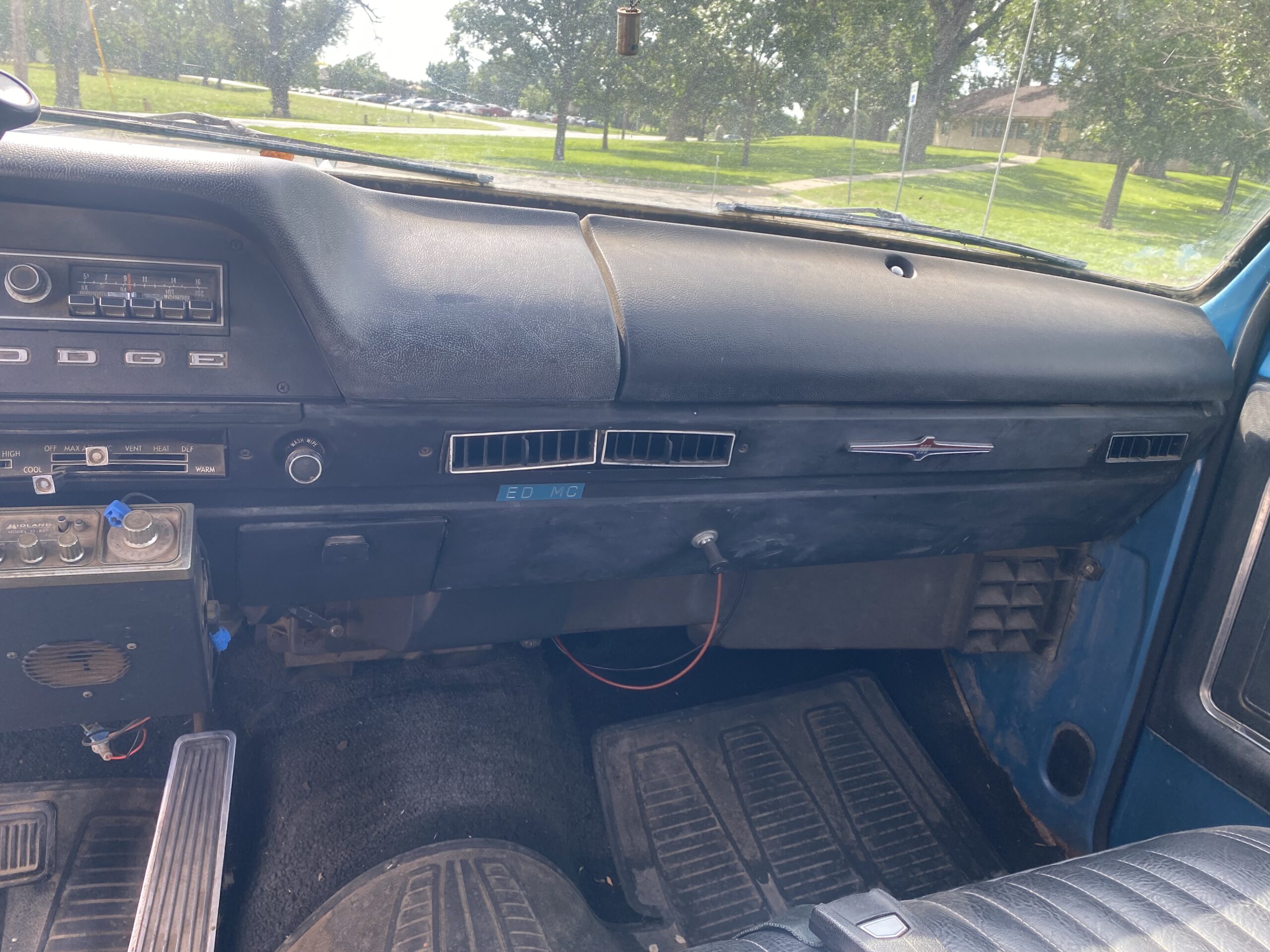 
								1974 Dodge D300 Tow Truck full									